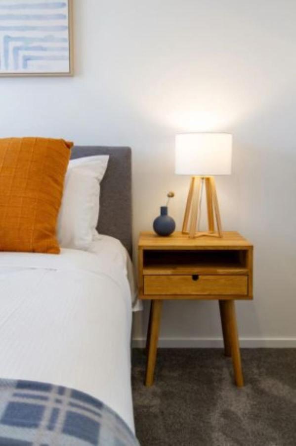 Serenity In The Centre: 2 Bed 2 Bath Christchurch Exteriör bild