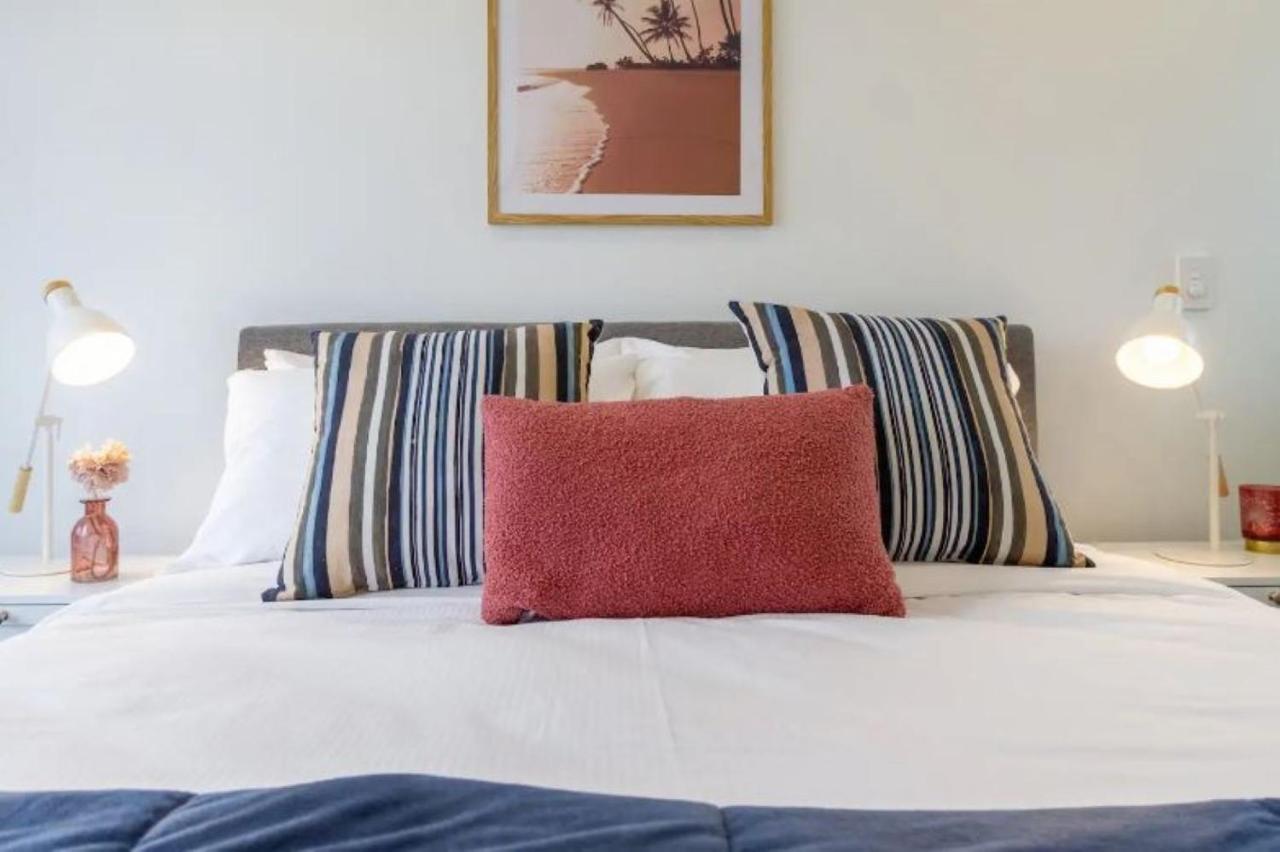 Serenity In The Centre: 2 Bed 2 Bath Christchurch Exteriör bild