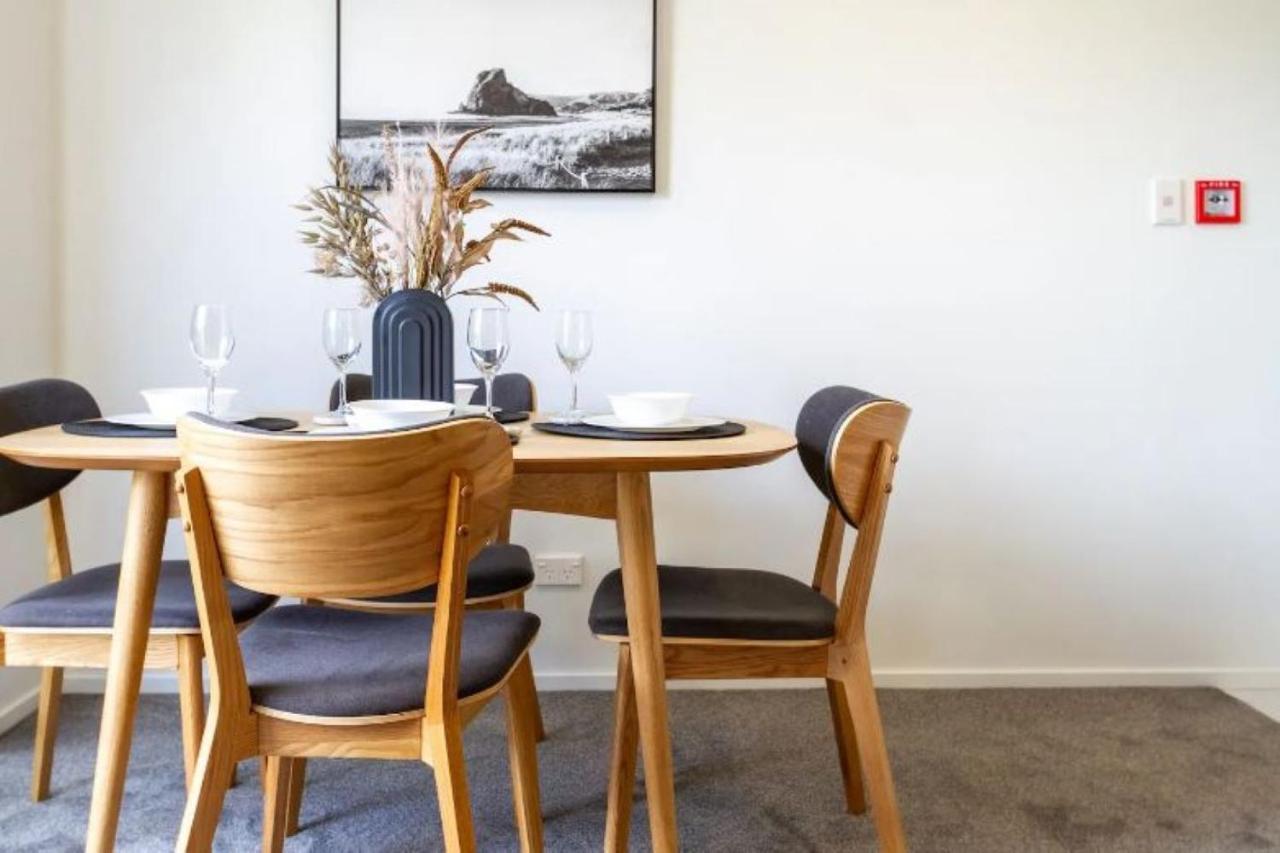 Serenity In The Centre: 2 Bed 2 Bath Christchurch Exteriör bild