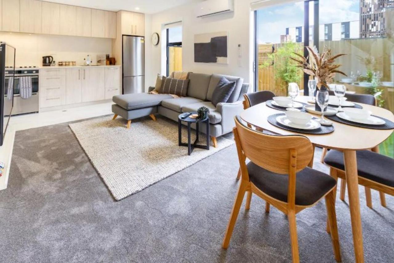 Serenity In The Centre: 2 Bed 2 Bath Christchurch Exteriör bild